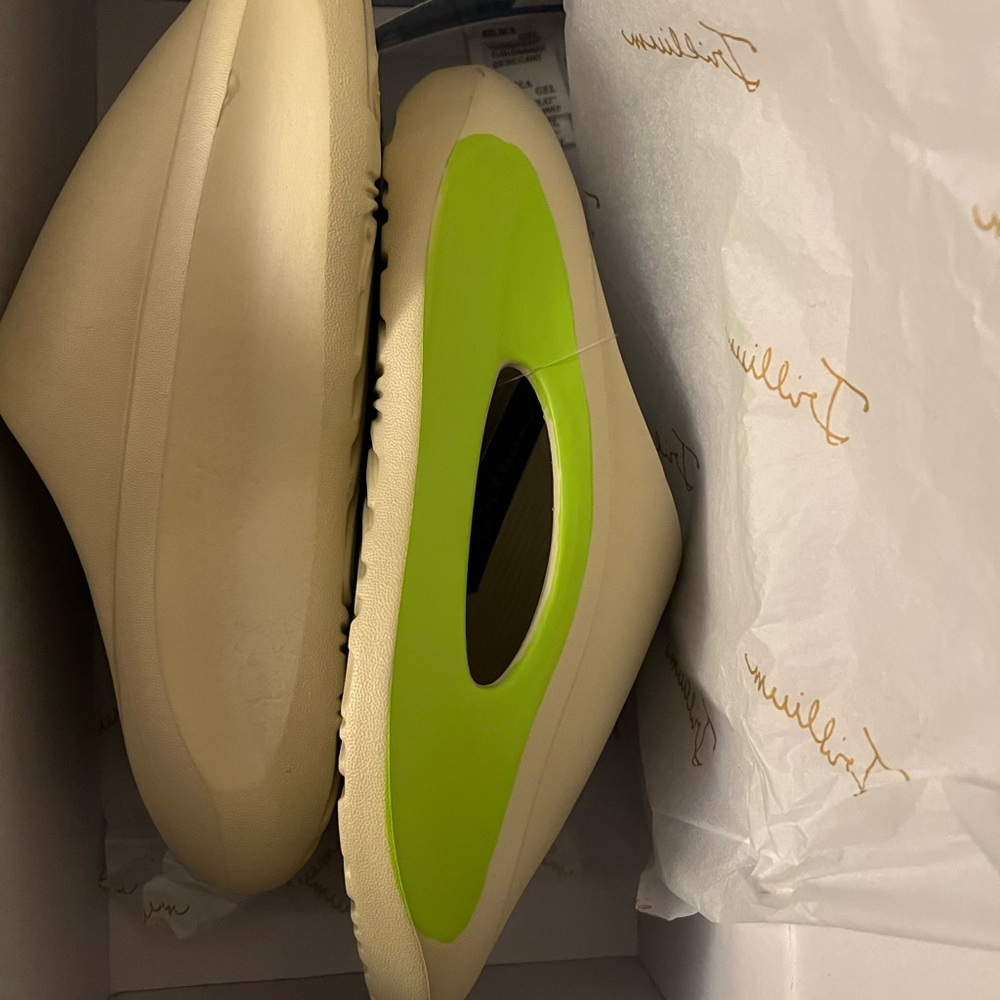Kid’s Trilluim Beige Khaki Footwear